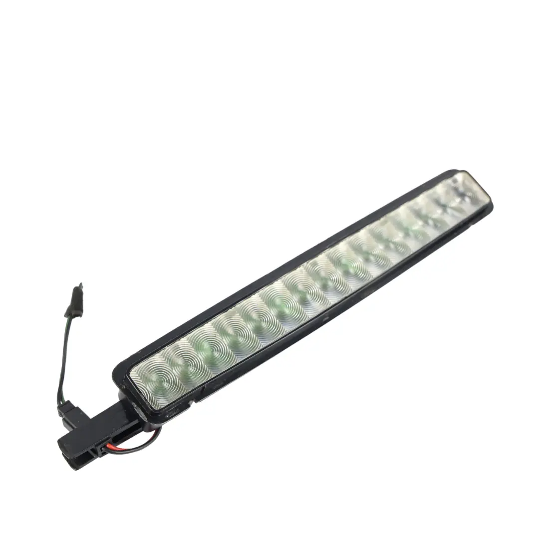 Land Rover Discovery 4 L319 Feu Stop Arrière Arrière - SKU XFG000062 - Numéro de pièce XFG000062