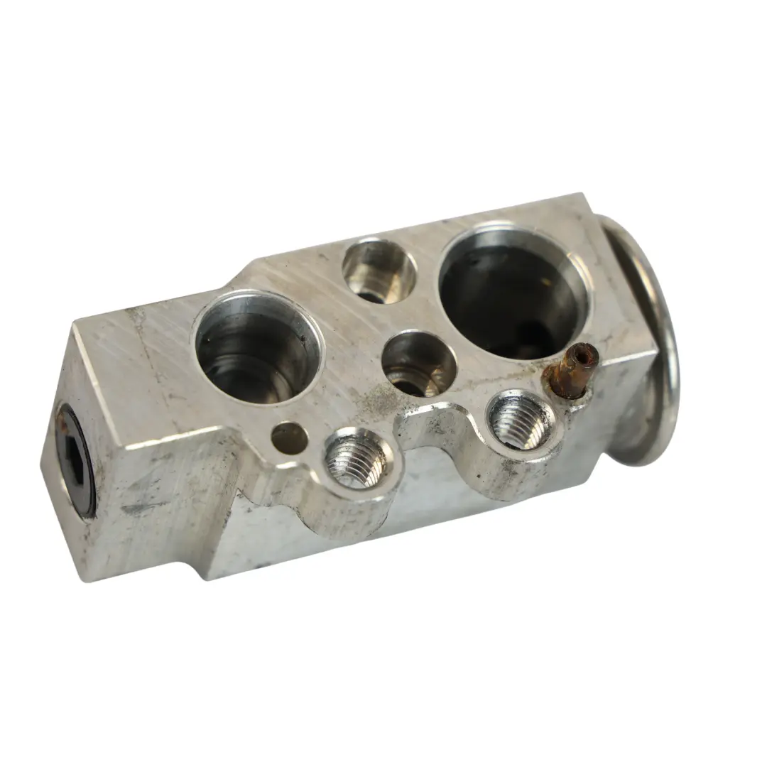 A/C Válvula De Expansión Aire Acondicionado TGK para Audi A4 B8 A5 8T con número de pieza Y7556003 Audi A4 B8 A5 8T A/C Válvula De Expansión Aire Acondicionado TGK - SKU Y7556003 - Número de pieza Y7556003
