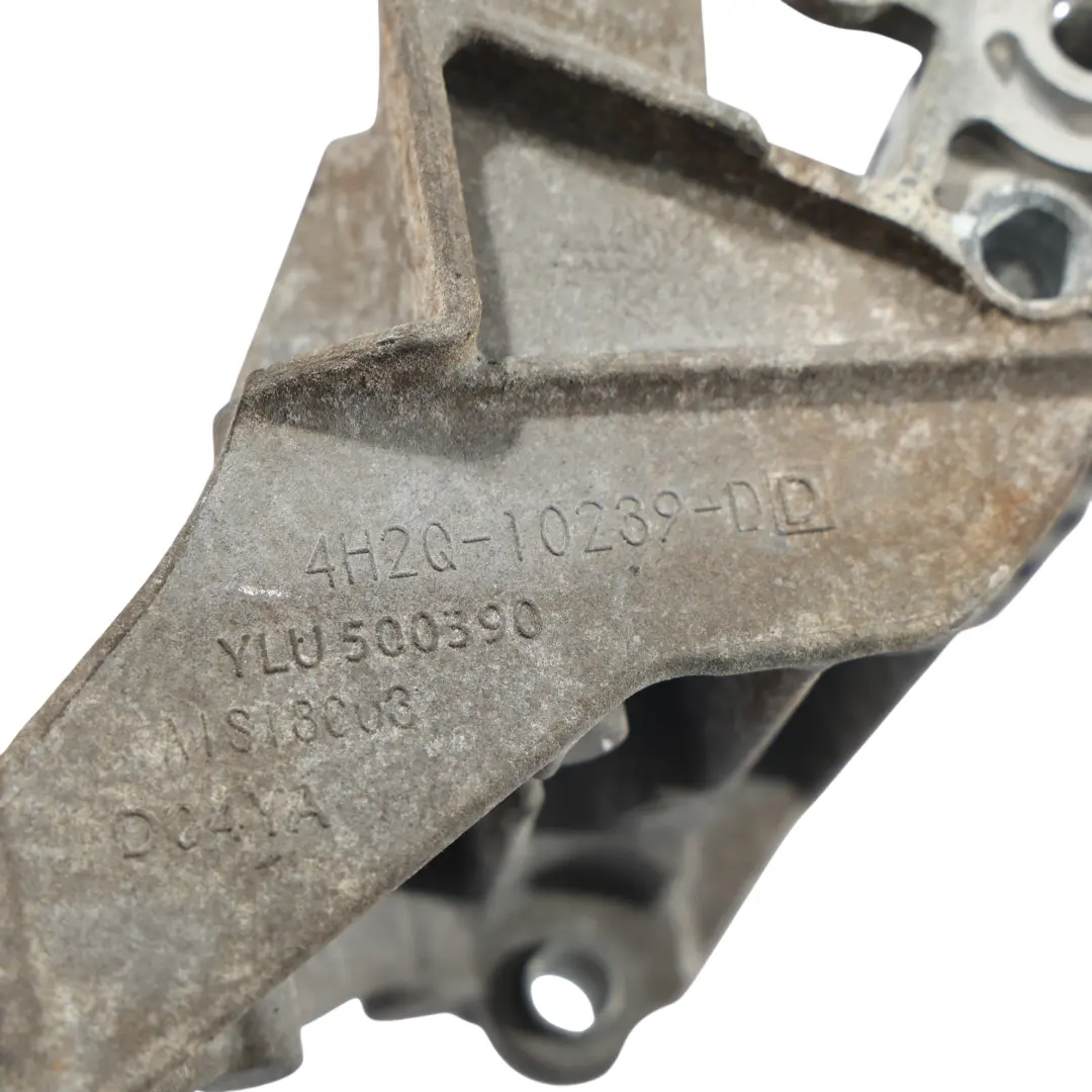 Soporte Bracket Alternador 2.7 TDV6 para Range Rover Sport L320 con número de pieza YLU500390 Range Rover Sport L320 Soporte Bracket Alternador 2.7 TDV6 - SKU YLU500390 - Número de pieza YLU500390