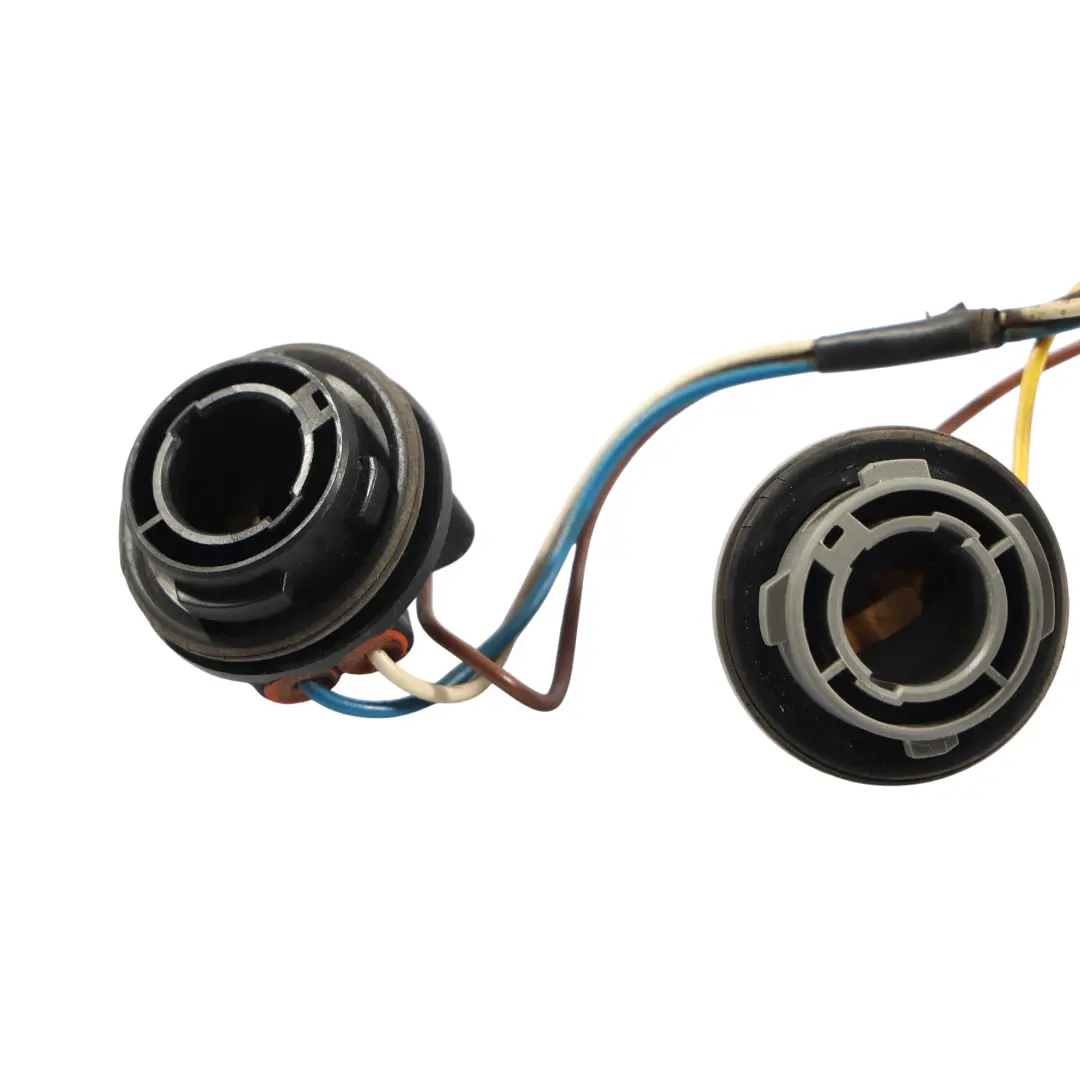 Przewód Gniazda Lampy Tylnej Prawej 5H22-14N014-AA do Land Rover 3 L319 o numerze YND500070 Land Rover 3 L319 Przewód Gniazda Lampy Tylnej Prawej 5H22-14N014-AA - SKU YND500070 - Numer Części YND500070