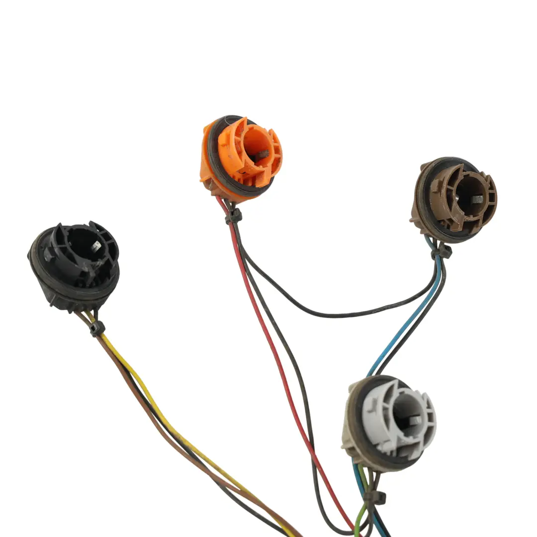 Rücklicht Kabel Steckdose Links Rechts für Land Rover Range Rover L320 mit Teilenummer YND500090 Land Rover Range Rover L320 Rücklicht Kabel Steckdose Links Rechts - SKU YND500090 - Teilenummer YND500090