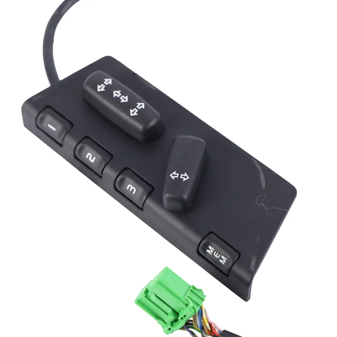 Front Seat Adjustment Panel Right O/S to Land Rover Discovery 3 L319 with Part number YUB500160PVJ Land Rover Discovery 3 L319 Front Seat Adjustment Panel Right O/S - SKU RHD-YUB500160PVJ - Part number YUB500160PVJ