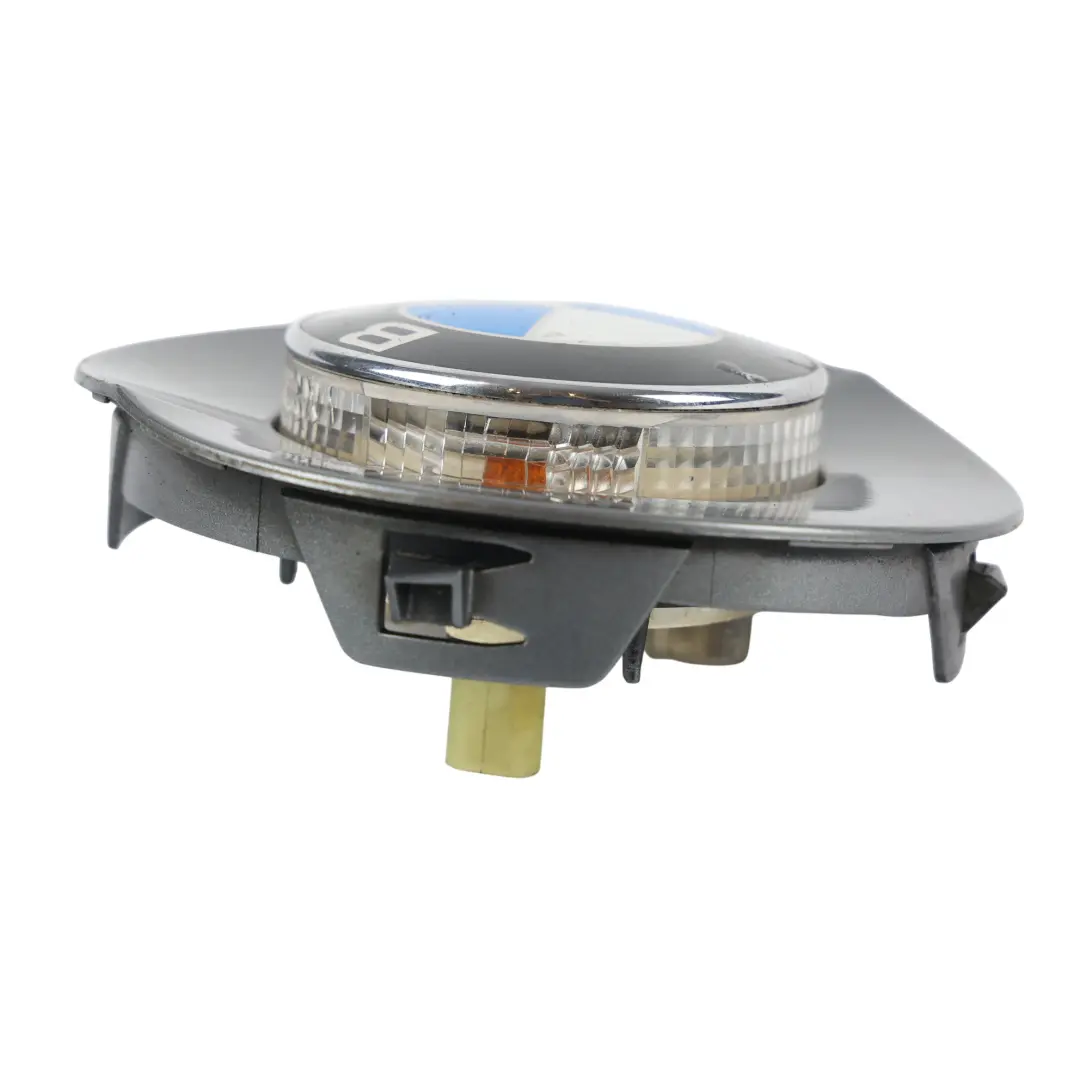 BMW Z4 E85 Emblema Indicador Guardabarros Derecho Spacegrau A52 - SKU 0030962-SCG - Número de pieza 0030962