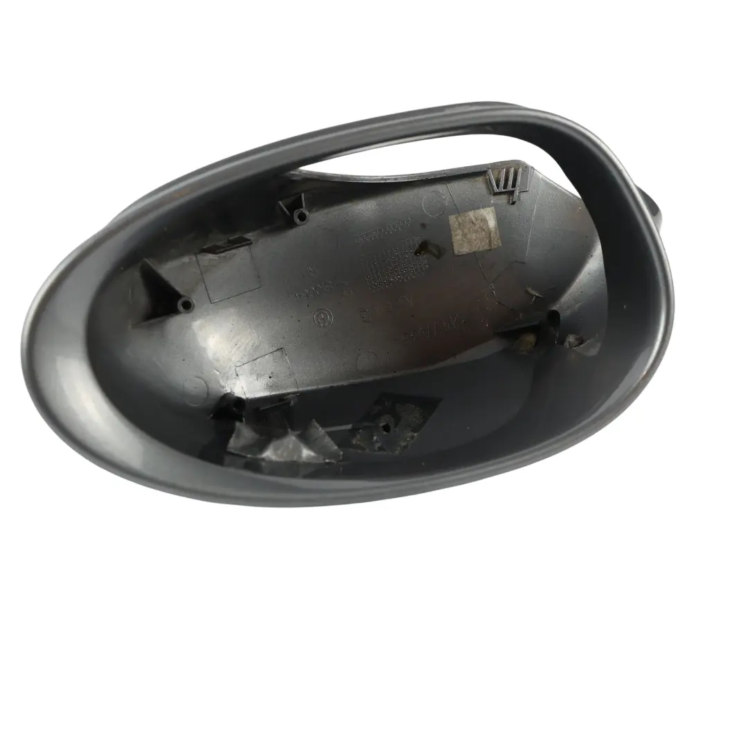 Osłona Lusterka Bocznego Prawa Spacegrau Metallic A52 do BMW Z4 E85 E86 o numerze 0031361 BMW Z4 E85 E86 Osłona Lusterka Bocznego Prawa Spacegrau Metallic A52 - SKU 0031361-SCG - Numer Części 0031361