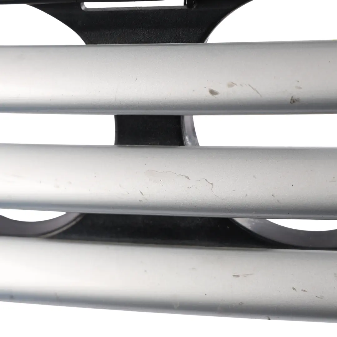 Griglia Inferiore Paraurti Anteriore Argento Puro 900 1490376 per Mini Cooper S R53 con numero di parte 0395839 Mini Cooper S R53 Griglia Inferiore Paraurti Anteriore Argento Puro 900 1490376 - SKU 0395839-PS - Numero di parte 0395839