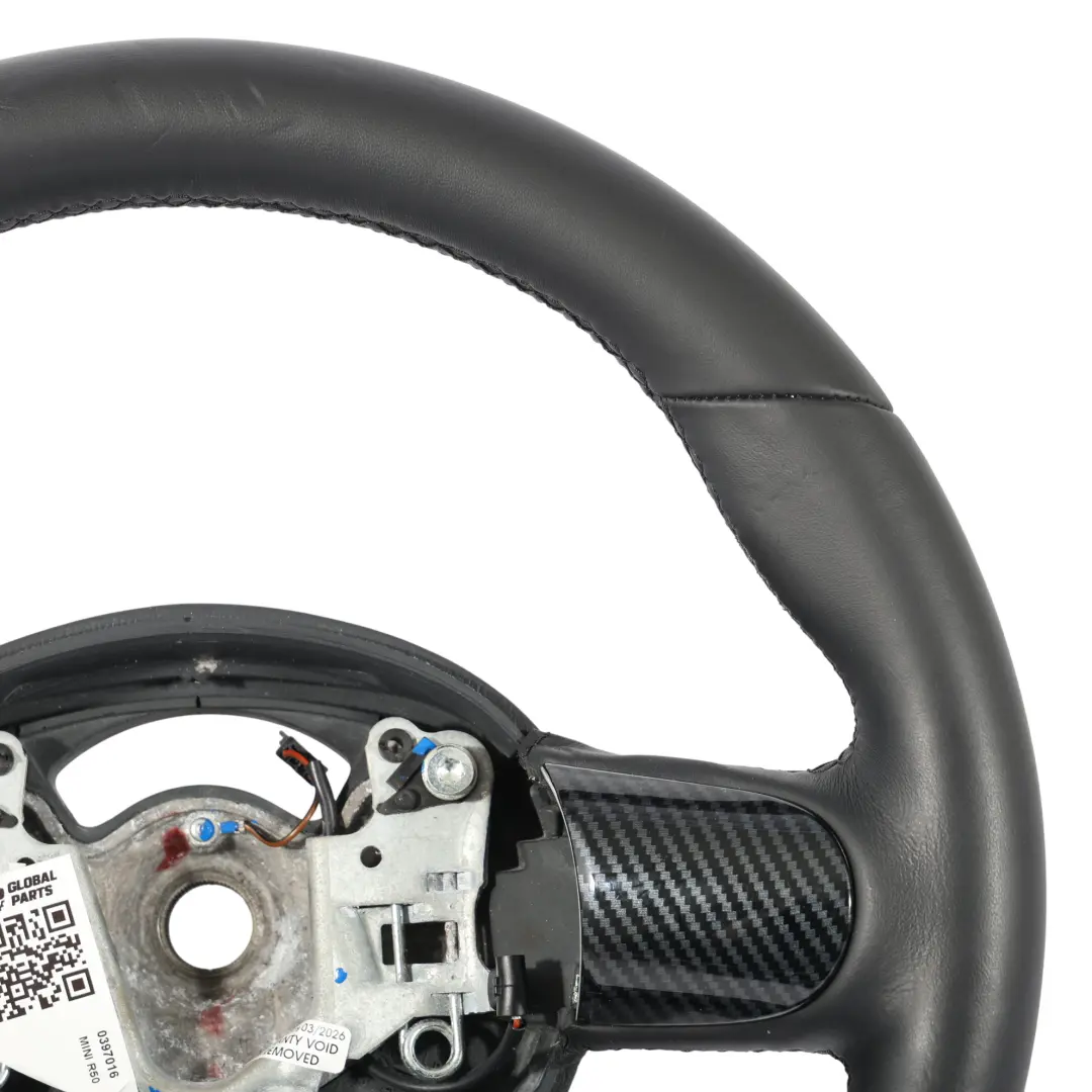 Kierownica Czarna Skóra Carbon Look do Mini Cooper R50 R52 R53 JCW o numerze 0397016 Mini Cooper R50 R52 R53 JCW Kierownica Czarna Skóra Carbon Look - SKU 0397016 - Numer Części 0397016