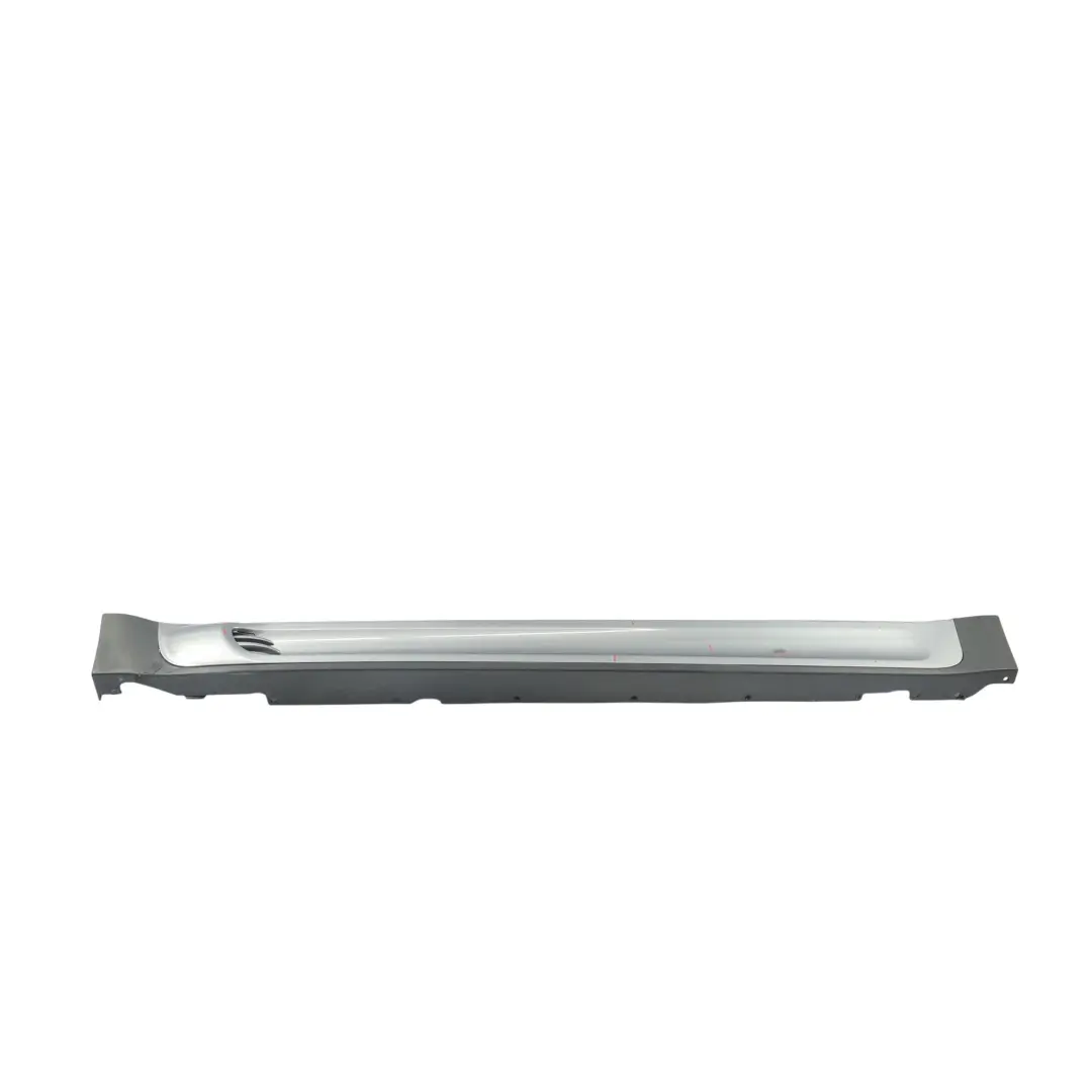 Garniture latérale de seuil de porte droite Dark Silver - 871 pour Mini R56 R57 JCW à propos du numéro de pièce 0404114 Mini R56 R57 JCW Garniture latérale de seuil de porte droite Dark Silver - 871 - SKU 0404114-DS - Numéro de pièce 0404114
