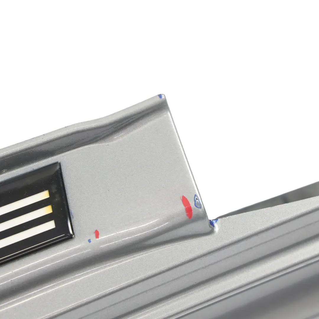 Puerta Izquierda Embellecedor Lateral Faldón Dark Silver 871 para Mini R56 R57 JCW con número de pieza 0404115 Mini R56 R57 JCW Puerta Izquierda Embellecedor Lateral Faldón Dark Silver 871 - SKU 0404115-DS - Número de pieza 0404115