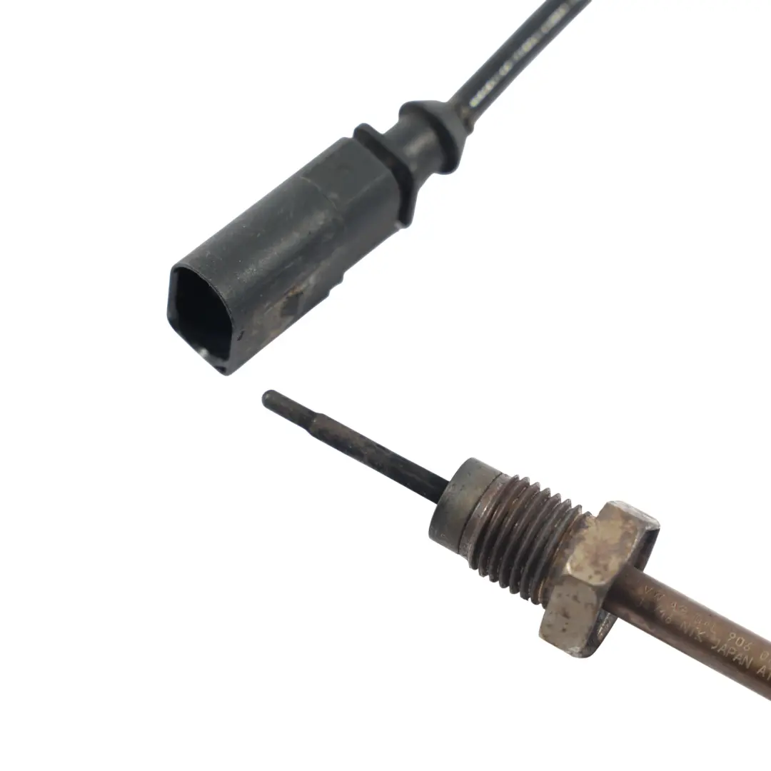 Sensore Temperatura Gas Scarico per Volkswagen VW Scirocco III con numero di parte 04L906088DJ Volkswagen VW Scirocco III Sensore Temperatura Gas Scarico - SKU 04L906088DJ - Numero di parte 04L906088DJ