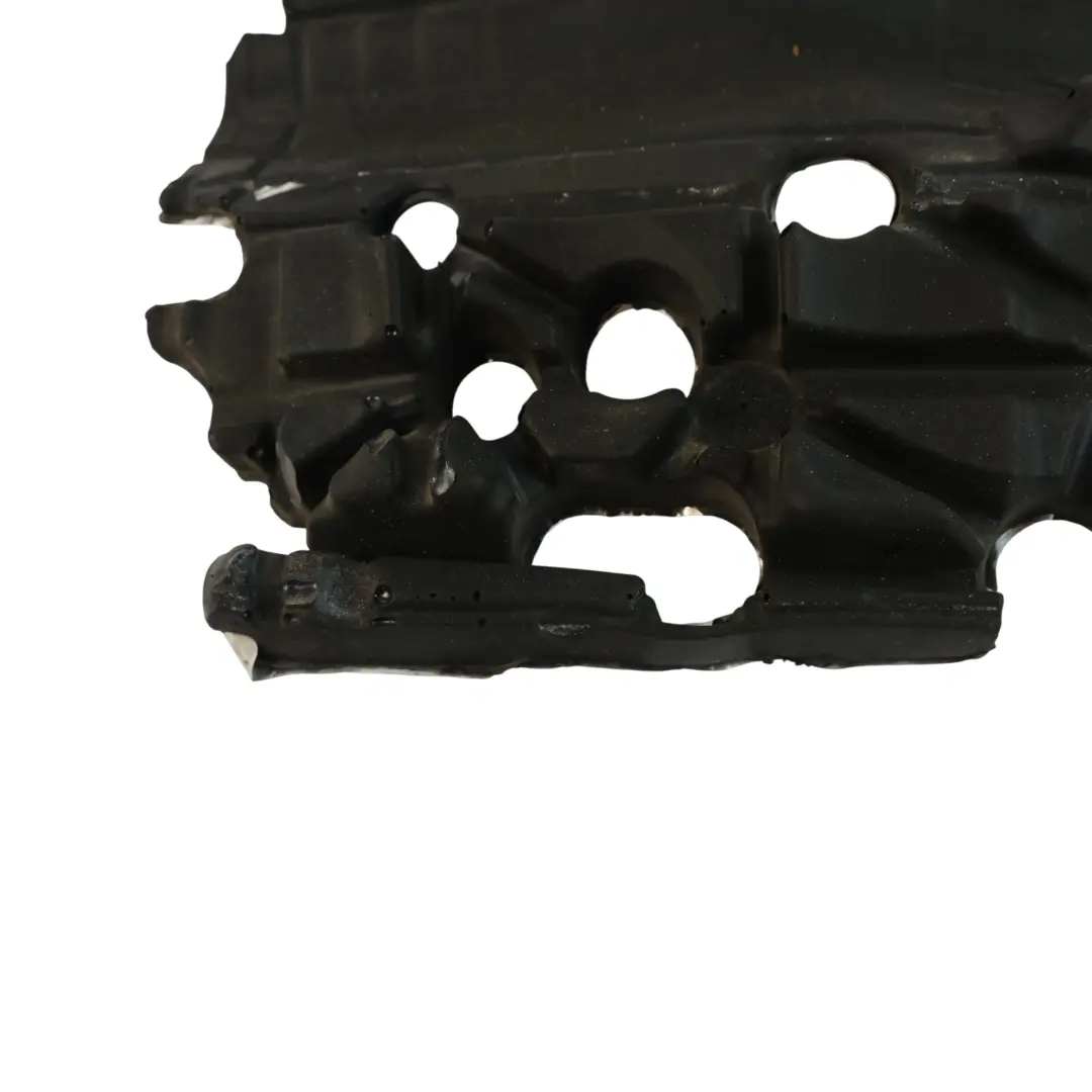 Osłona Termiczna Silnika 2.0 TDI Diesel do Audi A4 B9 A5 F5 o numerze 05L103954B Audi A4 B9 A5 F5 Osłona Termiczna Silnika 2.0 TDI Diesel - SKU 05L103954B - Numer Części 05L103954B