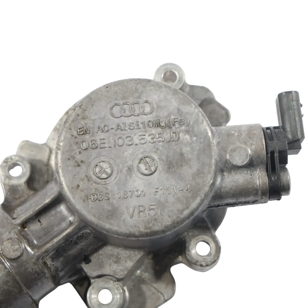 Support Tube Boîtier Pompe Haute Pression 3.0 TFSI CREC pour Audi A6 C7 à propos du numéro de pièce 06E103535D Audi A6 C7 Support Tube Boîtier Pompe Haute Pression 3.0 TFSI CREC - SKU 06E103535D - Numéro de pièce 06E103535D