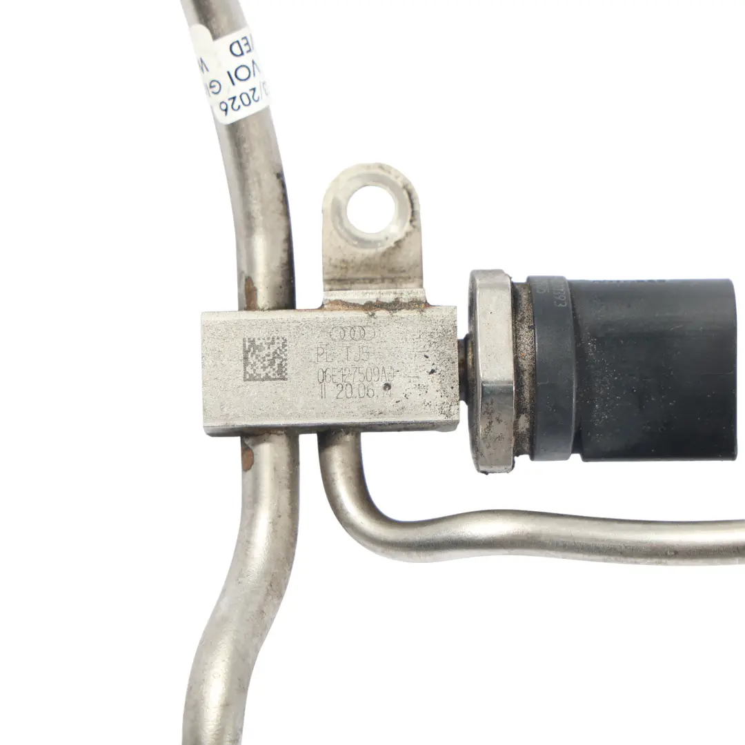 Pipe Hose Line 3.0 TFSI to Audi A4 B8 A5 8T A6 C7 A7 4G Fuel Injection with Part number 06E127509AD Audi A4 B8 A5 8T A6 C7 A7 4G Fuel Injection Pipe Hose Line 3.0 TFSI - SKU 06E127509AD - Part number 06E127509AD