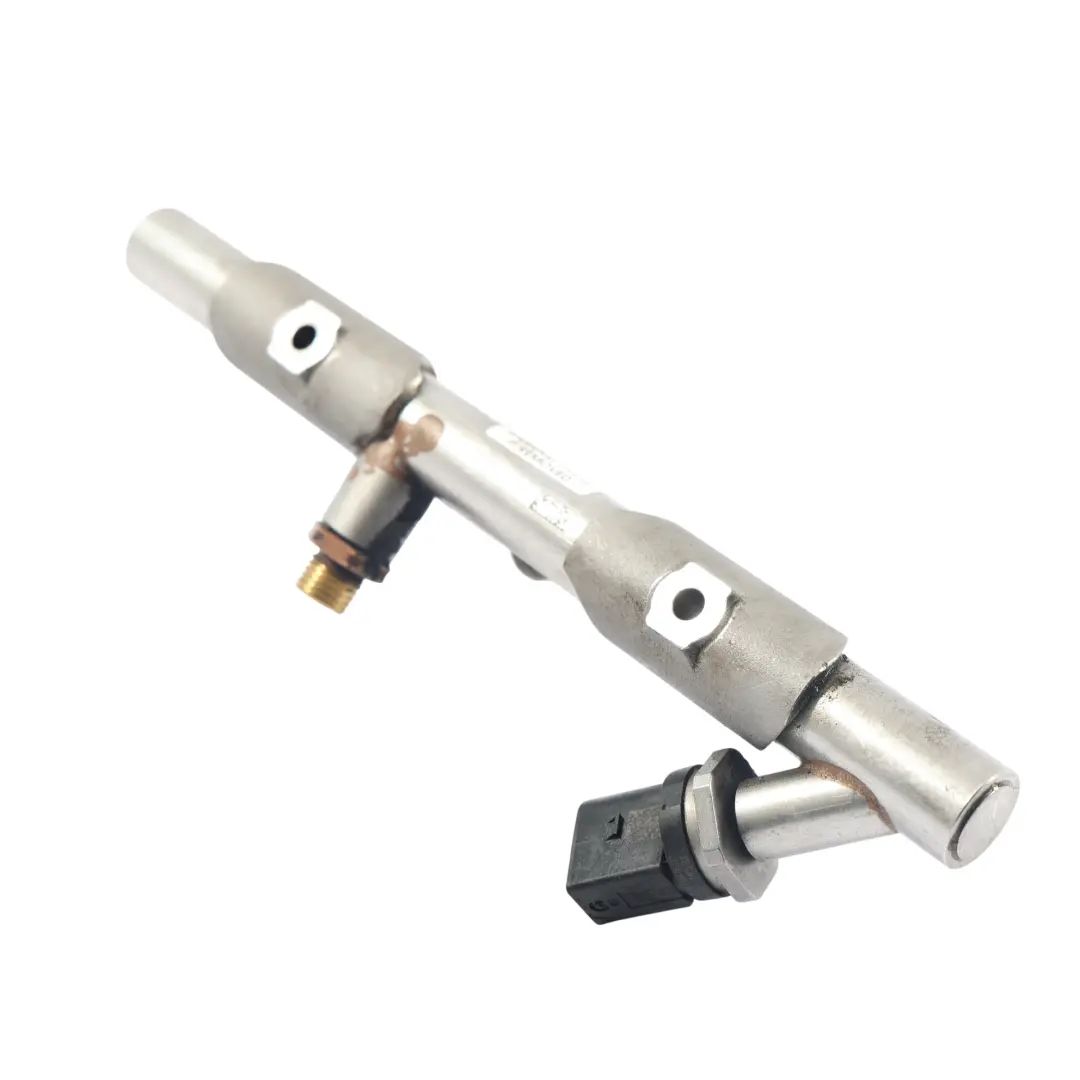 Rail Carburante Sistema Iniezione per Audi A4 B8 A6 C7 S5 8T con numero di parte 06E130089AA Audi A4 B8 A6 C7 S5 8T Rail Carburante Sistema Iniezione - SKU 06E130089AA - Numero di parte 06E130089AA