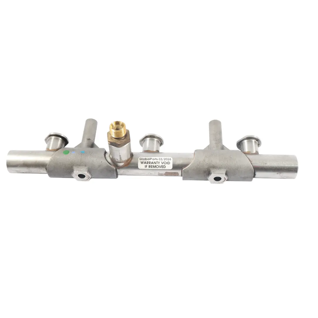 Sistema Iniezione Rail Carburante 3.0 TFSI 06E130090AF per Audi A4 B8 A5 8T A6 C7 con numero di parte 06E130090AD Audi A4 B8 A5 8T A6 C7 Sistema Iniezione Rail Carburante 3.0 TFSI 06E130090AF - SKU 06E130090AD - Numero di parte 06E130090AD