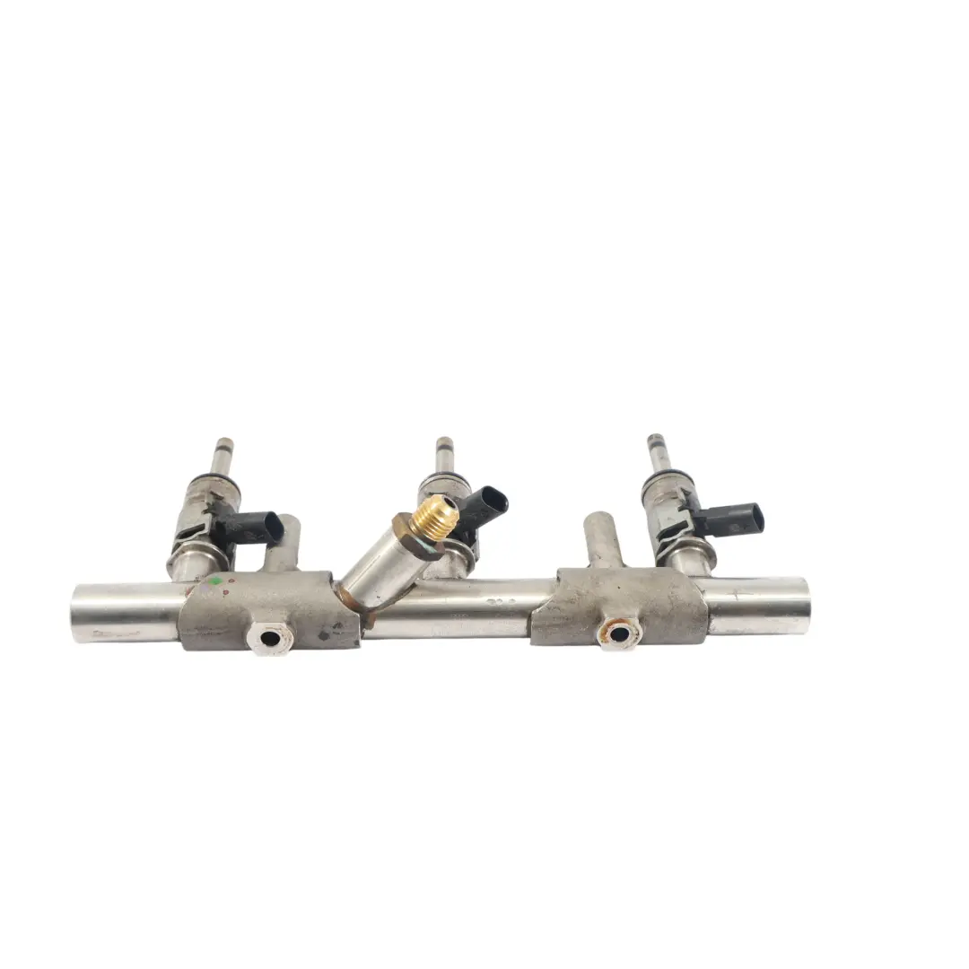 Rail Iniezione Carburante Destro 3.0 TFSI per Audi S4 B8 S5 8T con numero di parte 06E130090AF Audi S4 B8 S5 8T Rail Iniezione Carburante Destro 3.0 TFSI - SKU 06E130090AF-1 - Numero di parte 06E130090AF