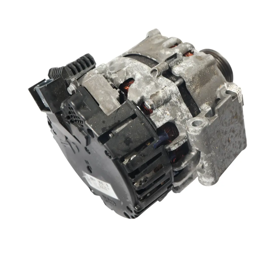 Alternatore Generatore 2.0 TFSI Valeo 14V 210A per Audi A4 B9 A5 F5 con numero di parte 06L903018JX Audi A4 B9 A5 F5 Alternatore Generatore 2.0 TFSI Valeo 14V 210A - SKU 06L903018JX - Numero di parte 06L903018JX