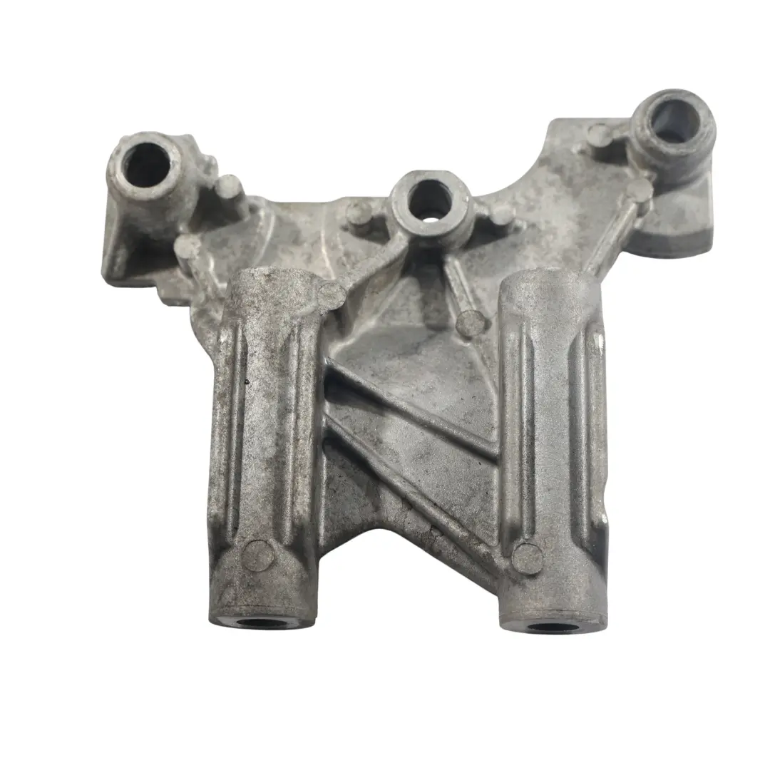 Wspornik Łapa Silnika 2.5 TDI Diesel do Volkswagen Transporter T5 o numerze 070199343A Volkswagen Transporter T5 Wspornik Łapa Silnika 2.5 TDI Diesel - SKU 070199343A - Numer Części 070199343A