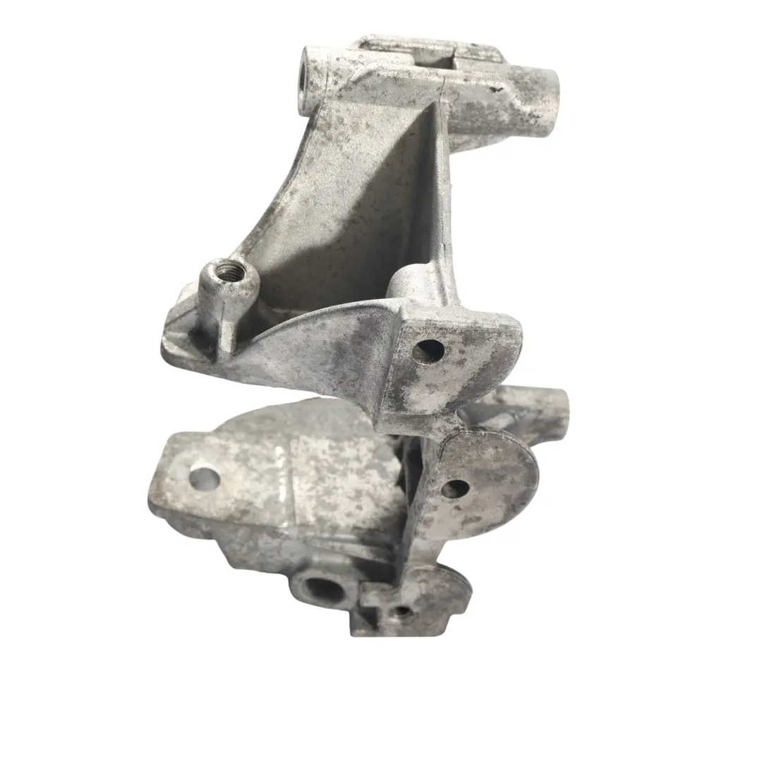 Wspornik Łapa Silnika Przód Górny 2.5 TDI do VW Transporter T5 o numerze 070199343B VW Transporter T5 Wspornik Łapa Silnika Przód Górny 2.5 TDI - SKU 070199343B - Numer Części 070199343B