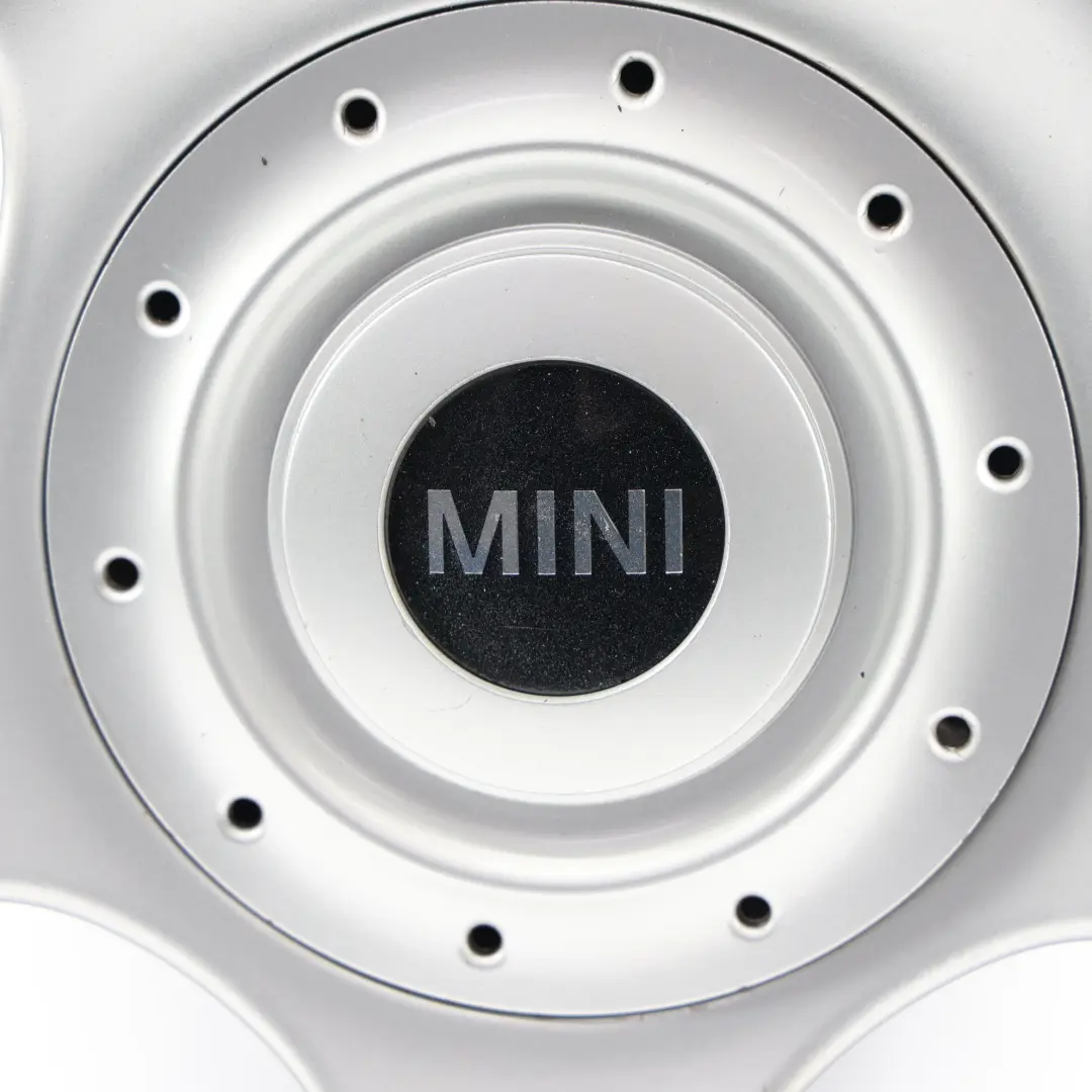 Srebrna Felga Aluminiowa 16" ET:48 6,5J do Mini Cooper One R50 R52 R53 o numerze 1512350 Mini Cooper One R50 R52 R53 Srebrna Felga Aluminiowa 16" ET:48 6,5J - SKU 1512350-2 - Numer Części 1512350
