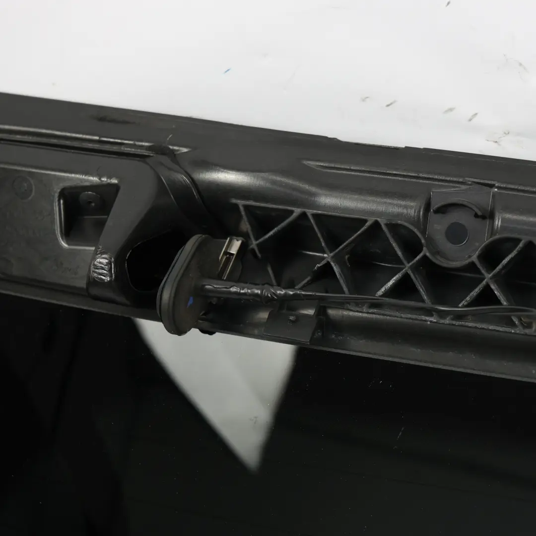 Mk1 C394 Tylna Klapa Bagażnika Bagażnika Biała do Ford Kuga o numerze 1524237 Ford Kuga Mk1 C394 Tylna Klapa Bagażnika Bagażnika Biała - SKU 1524237-ICWH - Numer Części 1524237