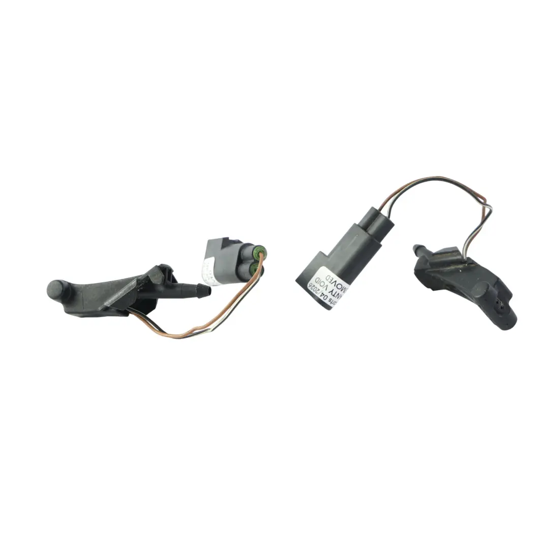 MK1 Boquillas Limpiaparabrisas Calefactadas Izquierda Derecha para Ford Kuga con número de pieza 1727043 Ford Kuga MK1 Boquillas Limpiaparabrisas Calefactadas Izquierda Derecha - SKU 1727043 - Número de pieza 1727043