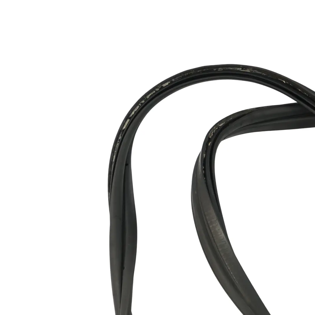 MK1 Junta Goma Puerta Trasera Maletero 8V41-S404A06-BH para Ford Kuga con número de pieza 1768751 Ford Kuga MK1 Junta Goma Puerta Trasera Maletero 8V41-S404A06-BH - SKU 1768751 - Número de pieza 1768751