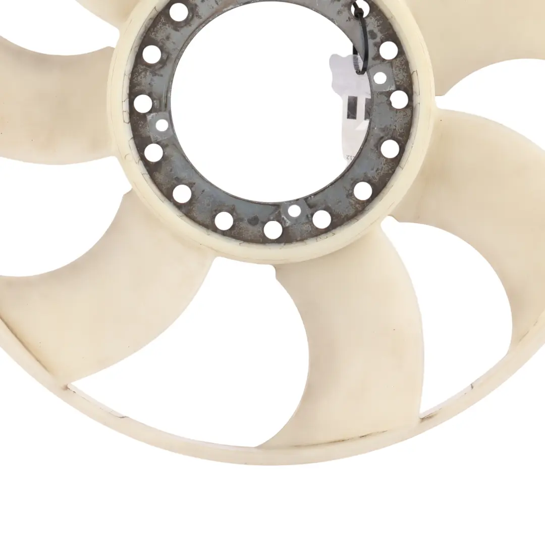 Viscous Fan Shroud Blades 2.2 TDCI DRRB CC11-8C617-AE to Ford Transit Mk7 with Part number 1935751 Ford Transit Mk7 Viscous Fan Shroud Blades 2.2 TDCI DRRB CC11-8C617-AE - SKU 1935751 - Part number 1935751