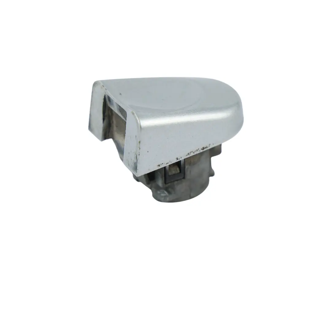 Zaślepka Klamki Drzwi Przesuwnych Reflex Silver - A7W do VW Transporter T5 o numerze 1C0837879A VW Transporter T5 Zaślepka Klamki Drzwi Przesuwnych Reflex Silver - A7W - SKU 1C0837879A-RES - Numer Części 1C0837879A