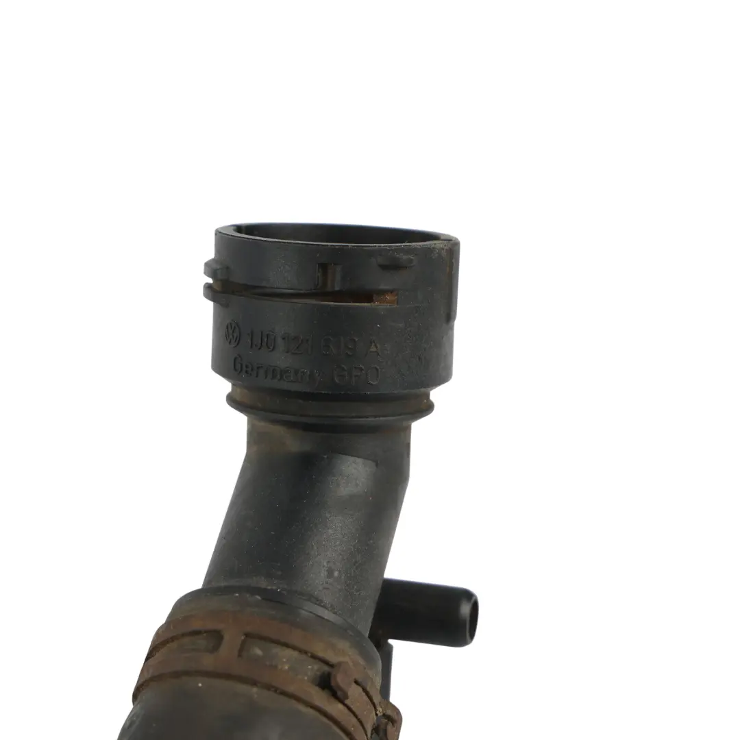 MK3 Tubo Manicotto Radiatore Liquido Refrigerante per Volkswagen Golf con numero di parte 1J0122051H Volkswagen Golf MK3 Tubo Manicotto Radiatore Liquido Refrigerante - SKU 1J0122051H - Numero di parte 1J0122051H
