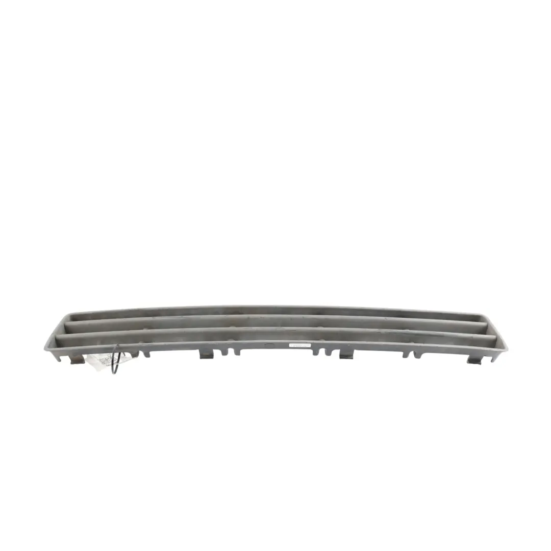 Mk4 Kratka Zderzaka Przednia Dolna Środkowa do Volkswagen Golf o numerze 1J0853677D Volkswagen Golf Mk4 Kratka Zderzaka Przednia Dolna Środkowa - SKU 1J0853677D - Numer Części 1J0853677D