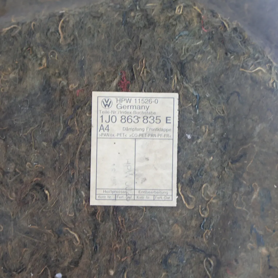 Wygłuszenie Izolacja Podbitka Maski do Volkswagen Golf 1J o numerze 1J0863835E Volkswagen Golf 1J Wygłuszenie Izolacja Podbitka Maski - SKU 1J0863835E - Numer Części 1J0863835E