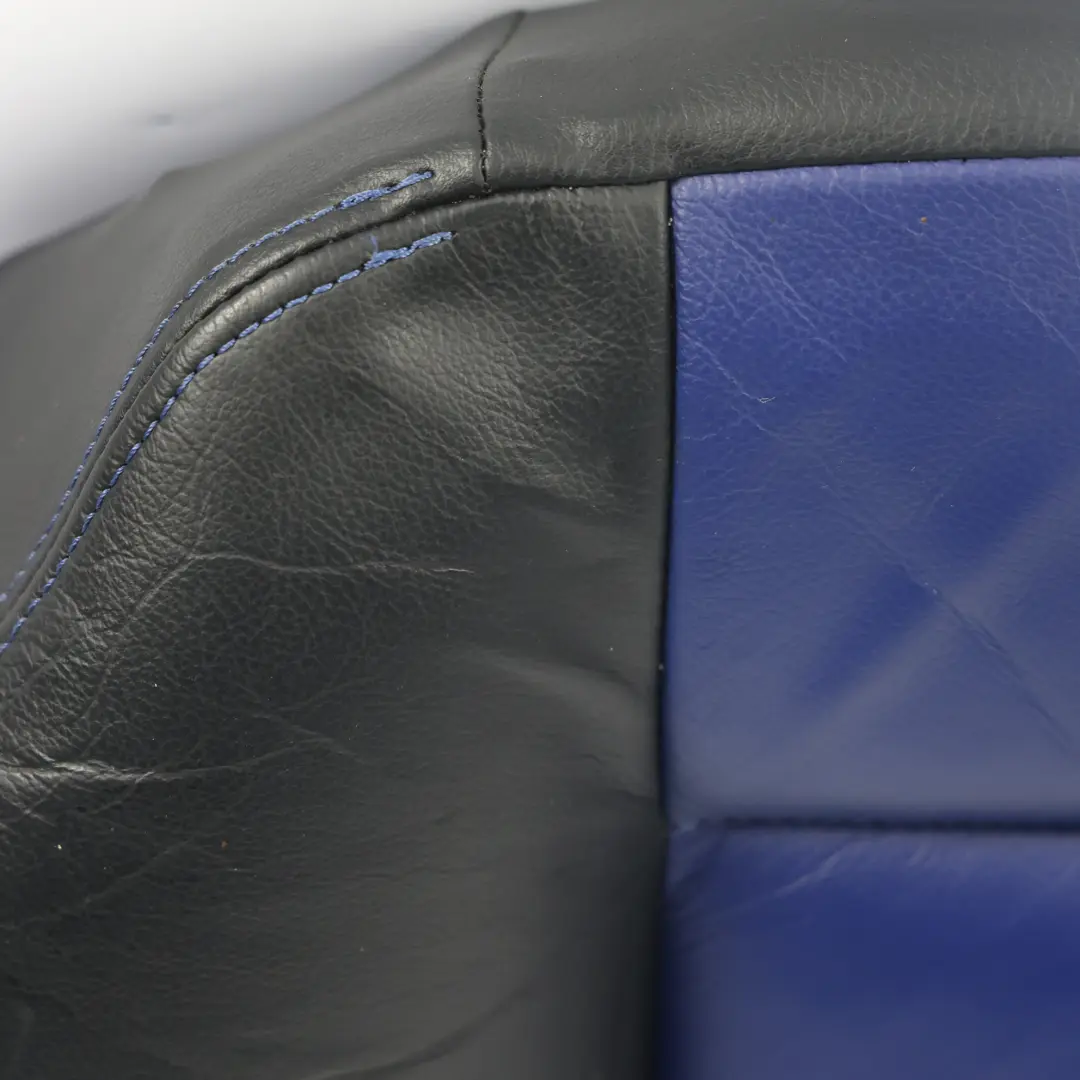 Mk4 GTI Rivestimento Sedile Posteriore Pelle Nero Blu Destro per Volkswagen Golf con numero di parte 1J0885406CK Volkswagen Golf Mk4 GTI Rivestimento Sedile Posteriore Pelle Nero Blu Destro - SKU 1J0885406CK - Numero di parte 1J0885406CK