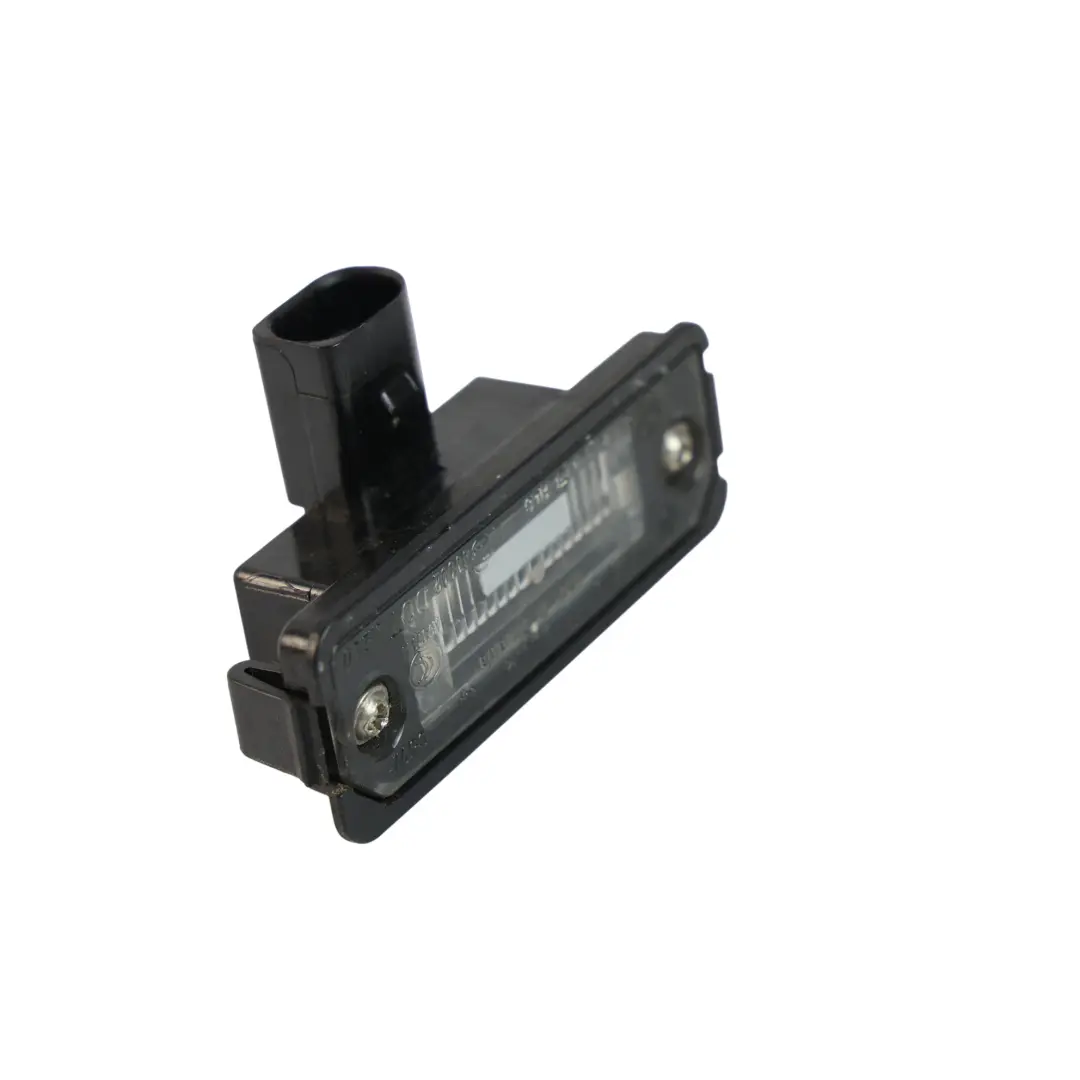 Luz Matrícula Trasera Izquierda Derecha para Porsche 911 996 Carrera con número de pieza 1J6943021B Porsche 911 996 Carrera Luz Matrícula Trasera Izquierda Derecha - SKU 1J6943021B-1 - Número de pieza 1J6943021B