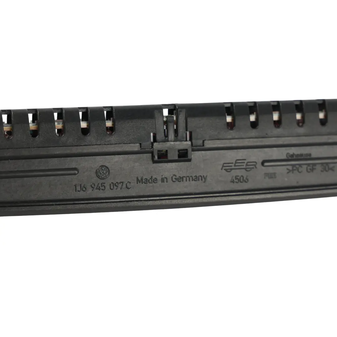 Volkswagen Golf Mk4 1J Feu Stop Troisième Niveau Arrière Hayon - SKU 1J6945097C - Numéro de pièce 1J6945097C