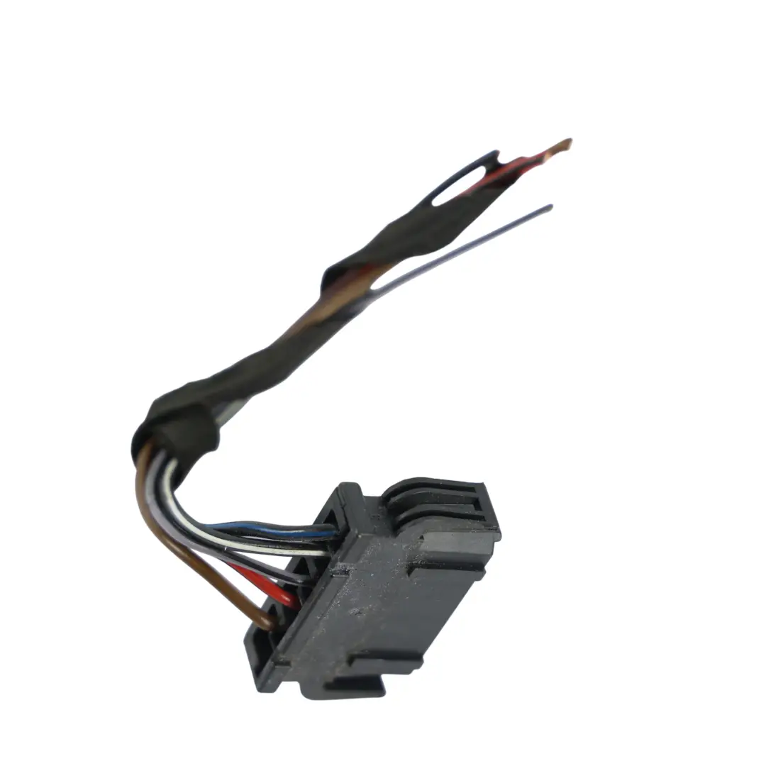 Mk4 Cablaggio Fanale Posteriore Sinistro per Volkswagen Golf con numero di parte 1J6945111T Volkswagen Golf Mk4 Cablaggio Fanale Posteriore Sinistro - SKU 1J6945111T-2 - Numero di parte 1J6945111T