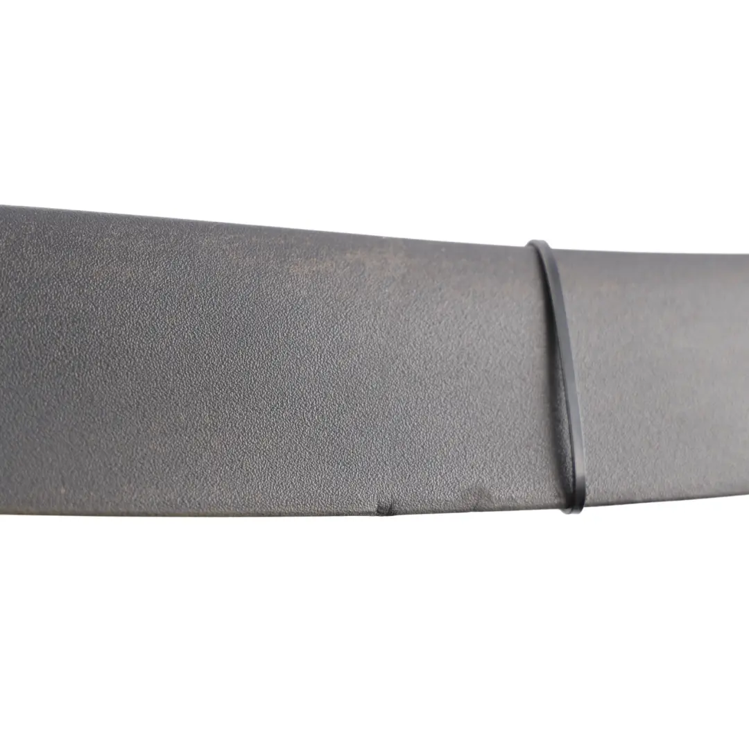 MK5 Front Door Trim Strip Moulding Black Right O/S to Volkswagen Golf with Part number 1K4837382D Volkswagen Golf MK5 Front Door Trim Strip Moulding Black Right O/S - SKU 1K4837382D - Part number 1K4837382D