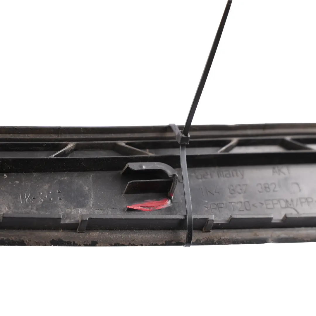 Volkswagen Golf MK5 Front Door Trim Strip Moulding Black Right O/S - SKU 1K4837382D - Part number 1K4837382D