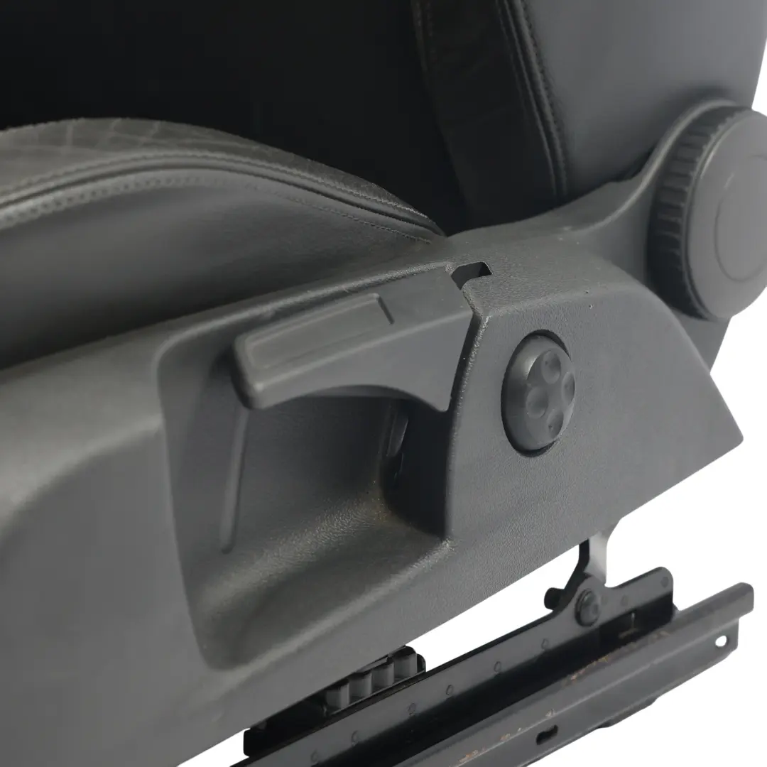 Mk5 Asiento Delantero Cuero Calefacción Izquierdo para Volkswagen Golf con número de pieza 1K4882805C Volkswagen Golf Mk5 Asiento Delantero Cuero Calefacción Izquierdo - SKU 1K4882805C-1 - Número de pieza 1K4882805C