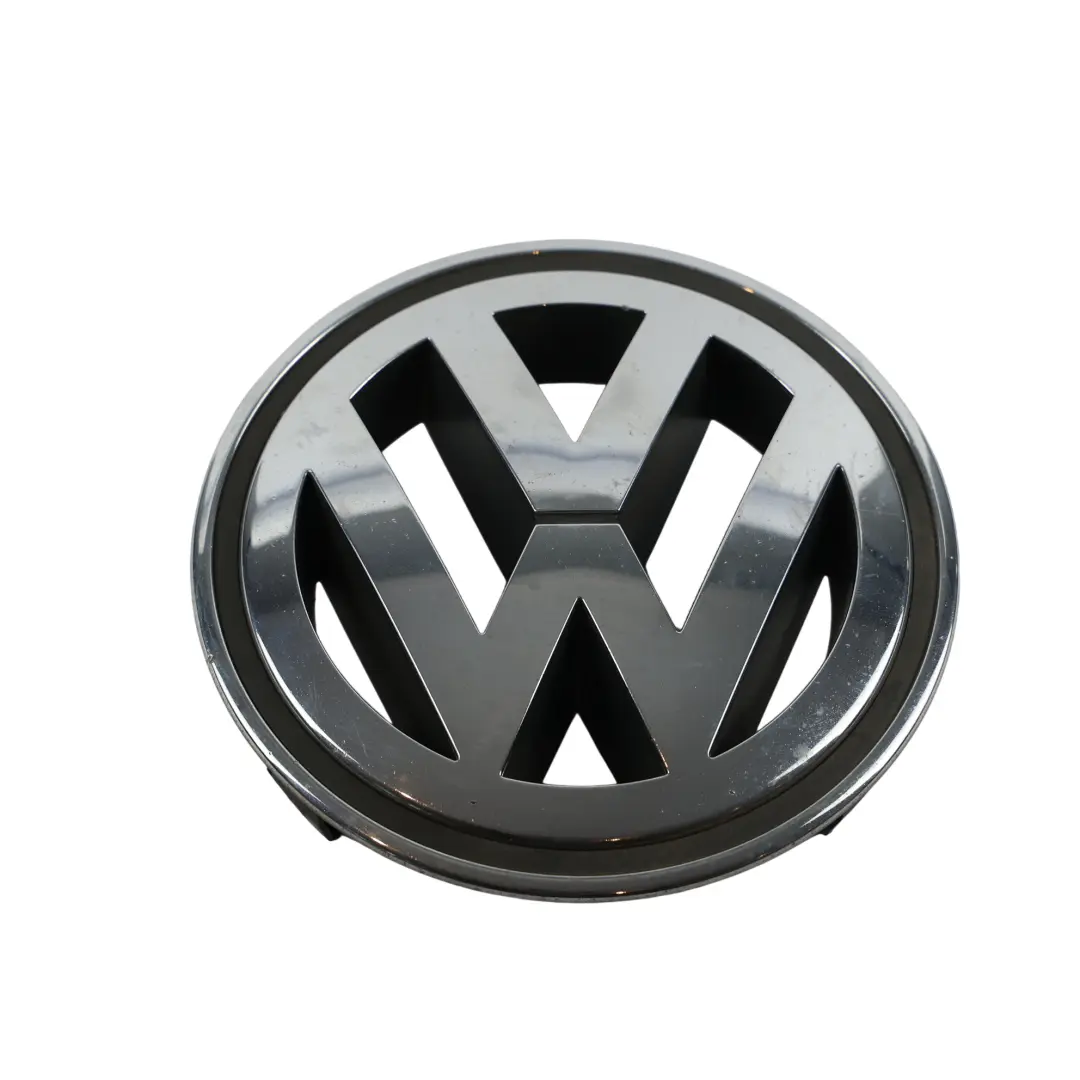 Volkswagen Golf Mk5 Passat B7 Emblema Insignia Parrilla Delantera - SKU 1K5853600 - Número de pieza 1K5853600