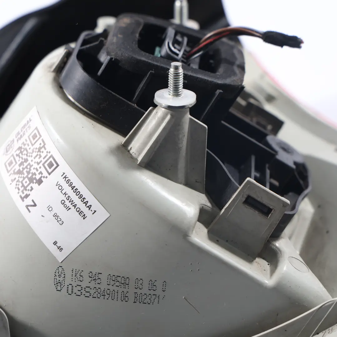 Mk5 V Fanale Posteriore Esterno Sinistro per Volkswagen Golf con numero di parte 1K6945095AA Volkswagen Golf Mk5 V Fanale Posteriore Esterno Sinistro - SKU 1K6945095AA-1 - Numero di parte 1K6945095AA