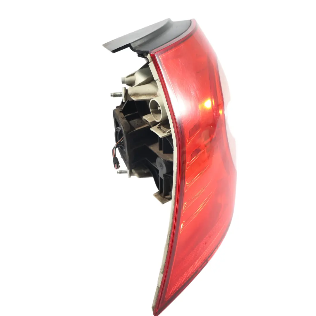 MK5 Heck Rücklicht Lampe Seitenteil Außen Links für Volkswagen Golf mit Teilenummer 1K6945095AA Volkswagen Golf MK5 Heck Rücklicht Lampe Seitenteil Außen Links - SKU 1K6945095AA-1 - Teilenummer 1K6945095AA