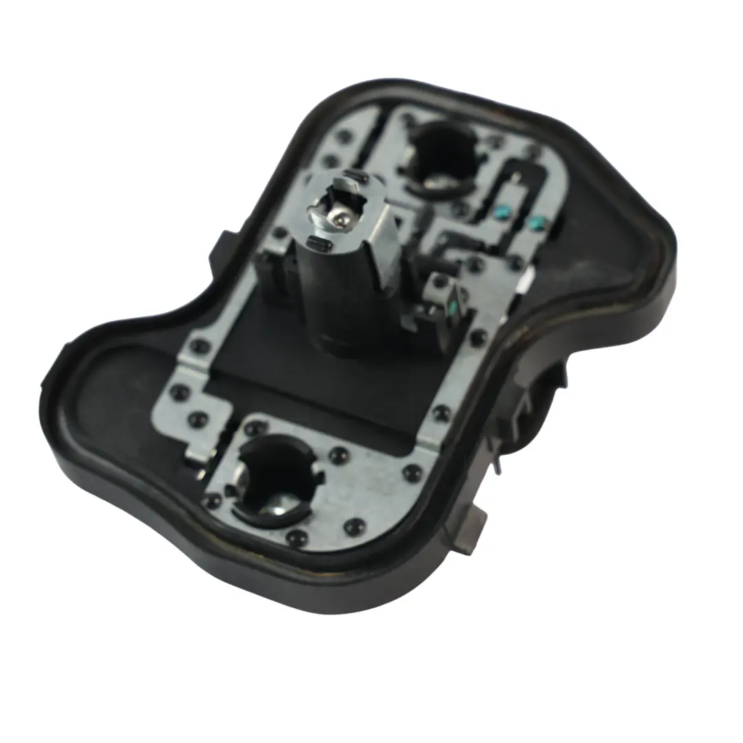 Volkswagen Golf MK5 Rücklicht Lampen Fassung Hinten Rechts - SKU 1K6945258 - Teilenummer 1K6945258