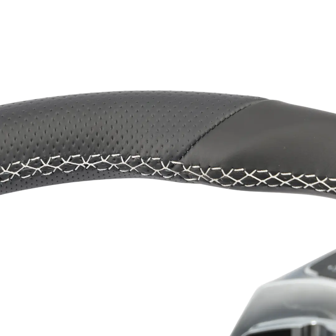 NUOVO In Pelle Nera Fondo Piatto per VW Volkswagen Scirocco Volante con numero di parte 1K8419091AA VW Volkswagen Scirocco Volante NUOVO In Pelle Nera Fondo Piatto - SKU 1K8419091AA-1 - Numero di parte 1K8419091AA