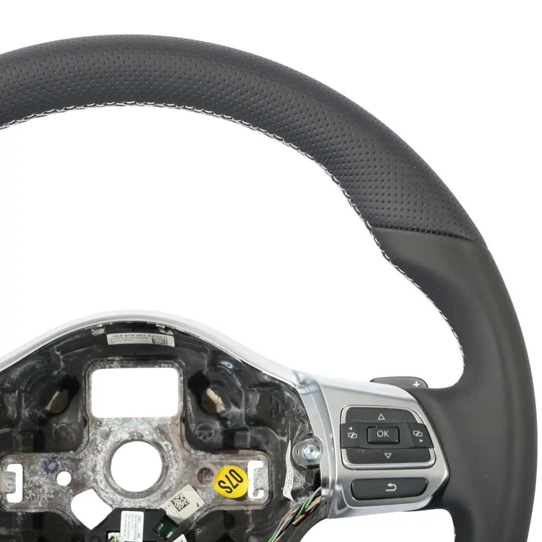 NUEVO Cuero Negro Fondo Plano para VW Volkswagen Scirocco Volante con número de pieza 1K8419091AA VW Volkswagen Scirocco Volante NUEVO Cuero Negro Fondo Plano - SKU 1K8419091AA-1 - Número de pieza 1K8419091AA