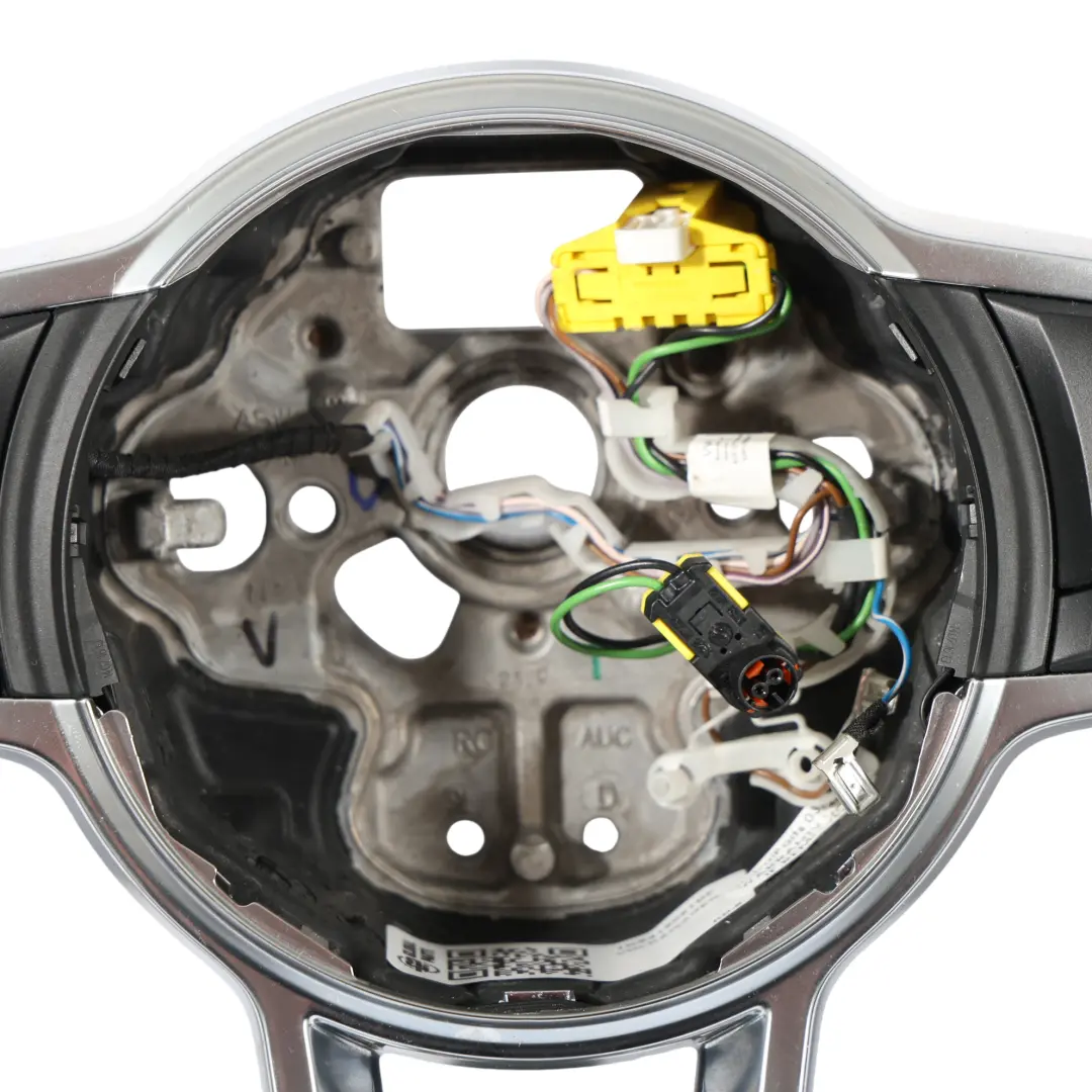 Kierownica Czarna Skóra Multifunkcja Ścięta do Volkswagen Scirocco o numerze 1K8419091BF Volkswagen Scirocco Kierownica Czarna Skóra Multifunkcja Ścięta - SKU 1K8419091BF - Numer Części 1K8419091BF