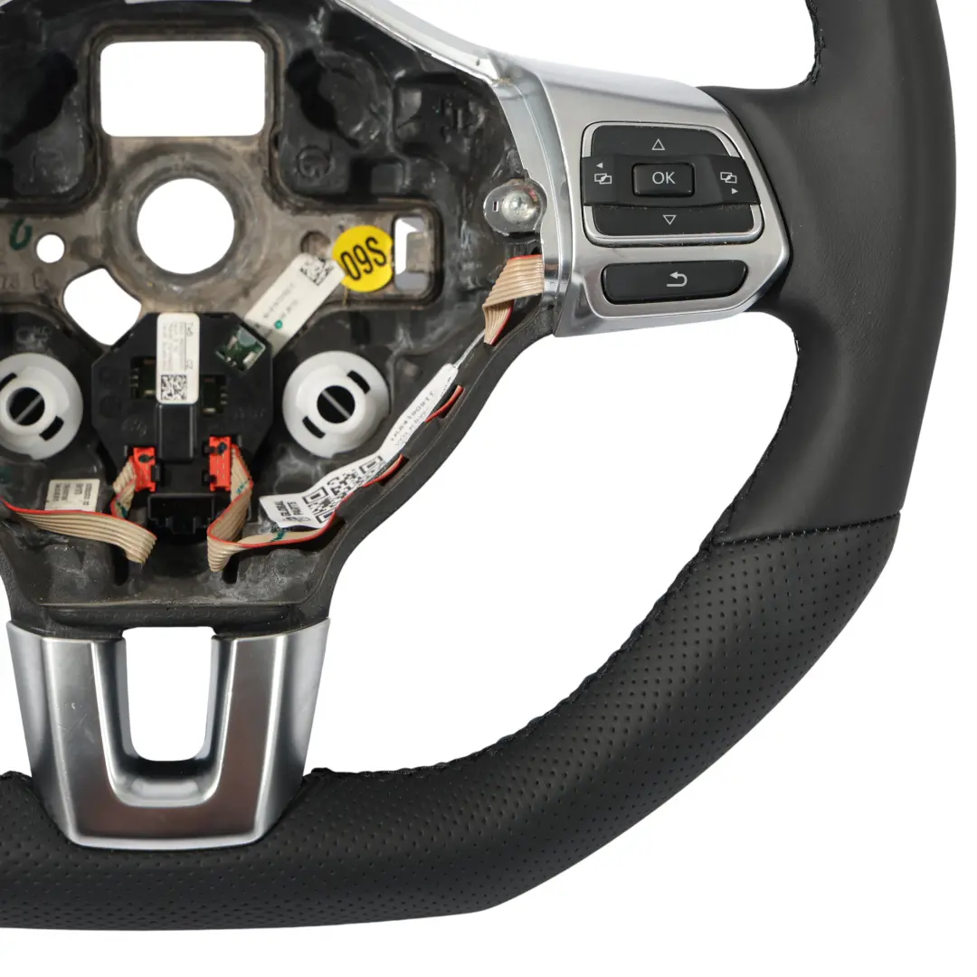MK3 Volante NUOVO In Pelle Nera per VW Volkswagen Scirocco con numero di parte 1K8419091T VW Volkswagen Scirocco MK3 Volante NUOVO In Pelle Nera - SKU 1K8419091T-1 - Numero di parte 1K8419091T