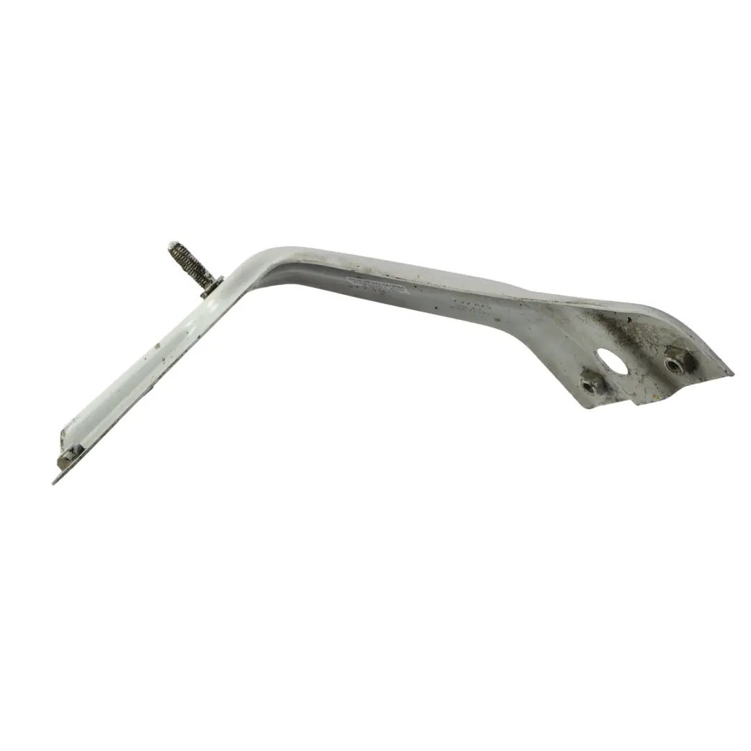 Mk3 Soporte Aleta Delantero Izquierdo Blanco Candy B9A para Volkswagen Scirocco con número de pieza 1K8821135 Volkswagen Scirocco Mk3 Soporte Aleta Delantero Izquierdo Blanco Candy B9A - SKU 1K8821135-CAN - Número de pieza 1K8821135