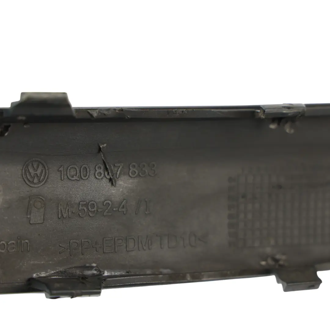 1F Stoßstange Zierleiste Vorne Links Tief Schwarz Perleffekt C9X für Volkswagen Eos mit Teilenummer 1Q0807833 Volkswagen Eos 1F Stoßstange Zierleiste Vorne Links Tief Schwarz Perleffekt C9X - SKU 1Q0807833-DBL - Teilenummer 1Q0807833