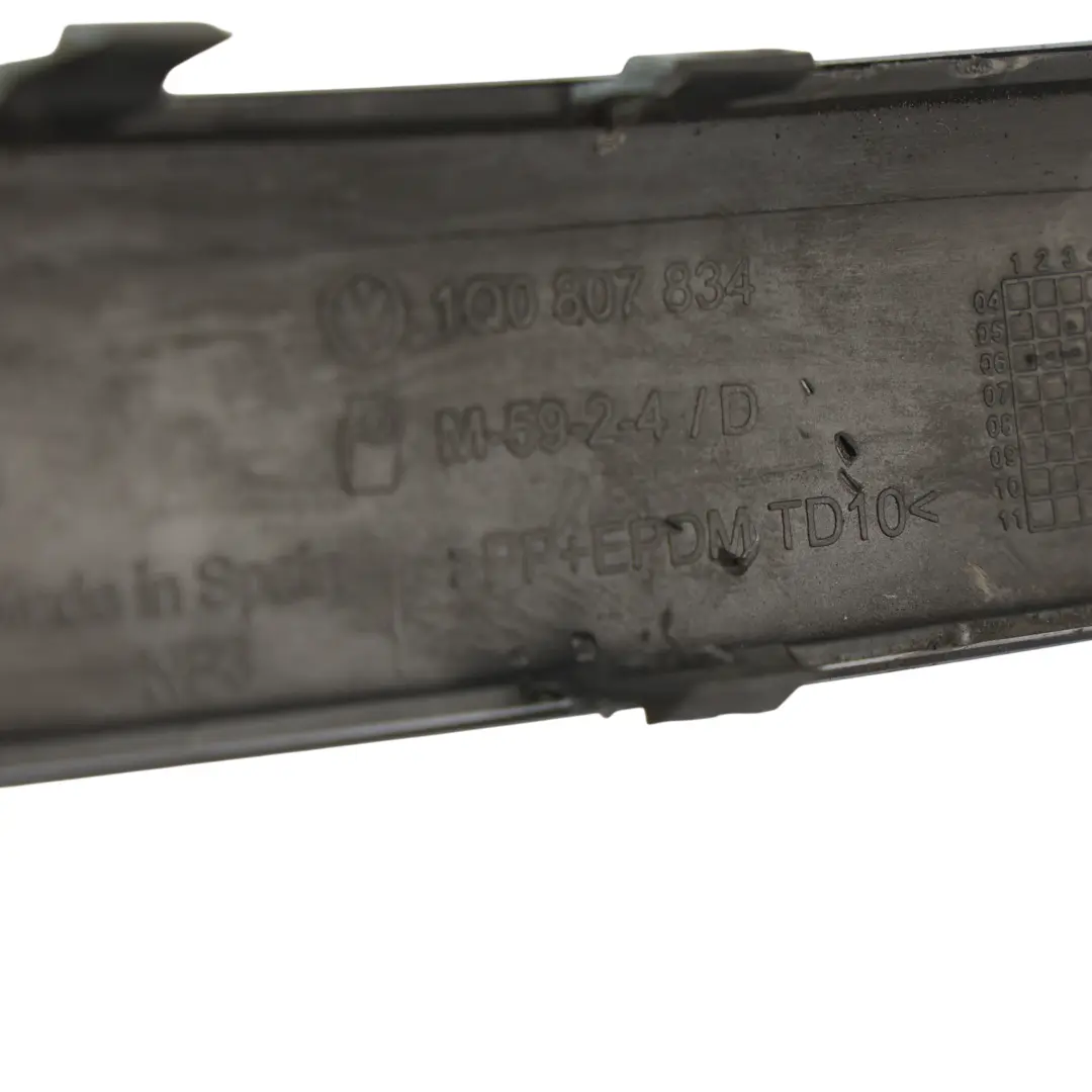 1F Moulure Pare-Chocs Avant Droite Noir Perle Profond C9X pour Volkswagen Eos à propos du numéro de pièce 1Q0807834 Volkswagen Eos 1F Moulure Pare-Chocs Avant Droite Noir Perle Profond C9X - SKU 1Q0807834-DBL - Numéro de pièce 1Q0807834