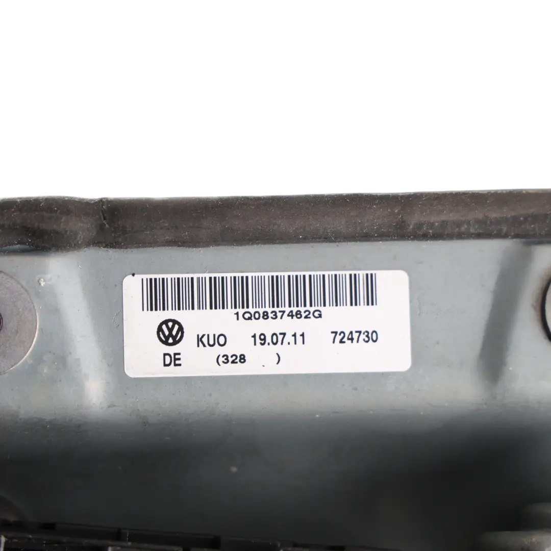 Silnik Podnośnika Szyby Przednich Drzwi Prawy do Volkswagen Eos o numerze 1Q0837462D Volkswagen Eos Silnik Podnośnika Szyby Przednich Drzwi Prawy - SKU 1Q0837462D - Numer Części 1Q0837462D